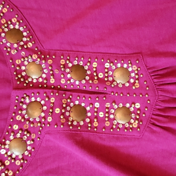 sleeveless embellished top - Picture 3 of 10